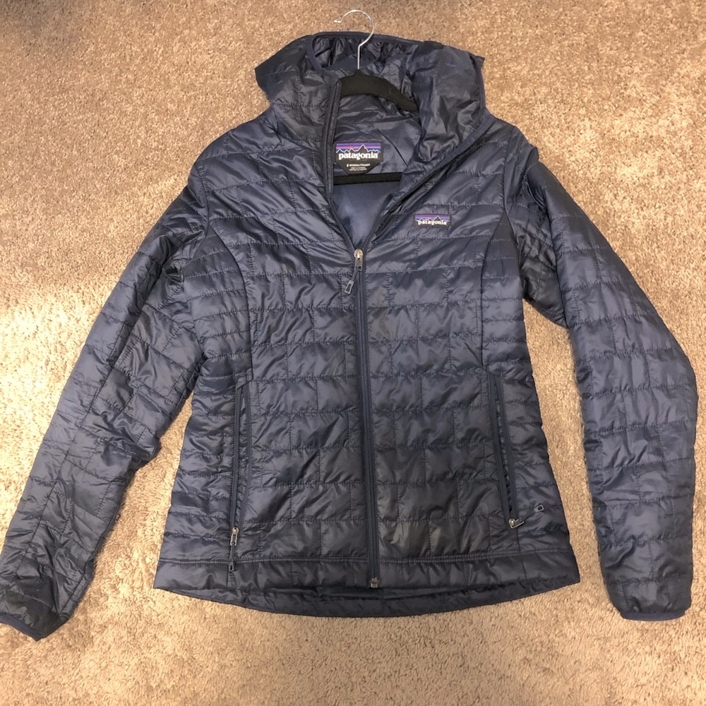 New without tags Patagonia nano puff hooded jacket size small